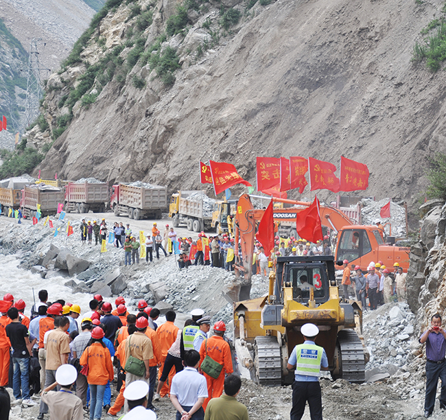 2011年，公司參與“7.3”都汶路羅圈灣搶險(xiǎn)南北兩線合攏。