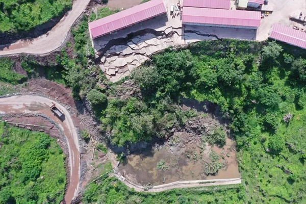 97人在滑坡前安全撤離