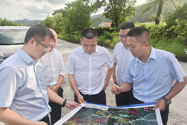 川交公司黨委書(shū)記、董事長(zhǎng)杜江林赴遼寧、河北調(diào)研項(xiàng)目建設(shè)情況