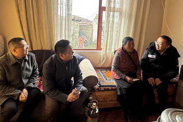 四川路橋黨委副書記、副董事長、總經(jīng)理羊勇前往阿壩縣調(diào)研托底性幫扶工作