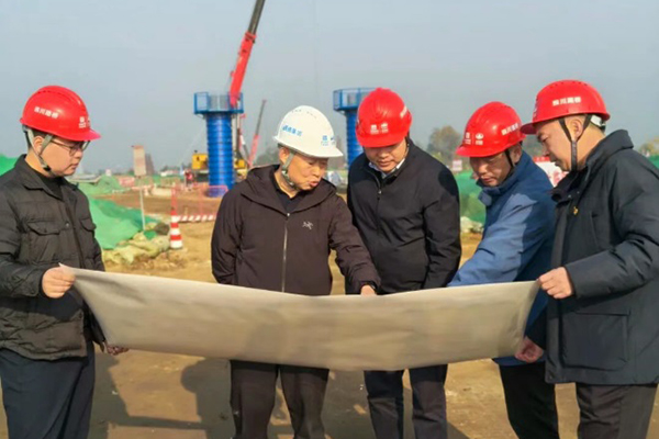 川交公司黨委副書記、董事、總經(jīng)理魯正偉赴多項目開展專項檢查督導